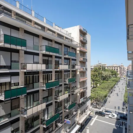 Station Apartment *